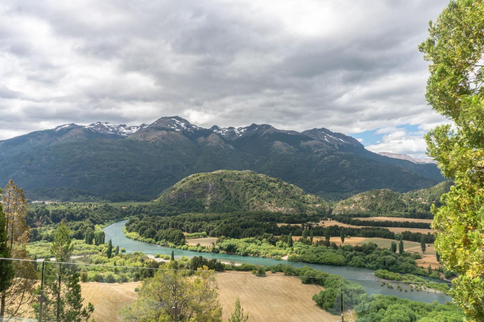 פוטלאופו Uman Lodge Patagonia Chile מראה חיצוני תמונה